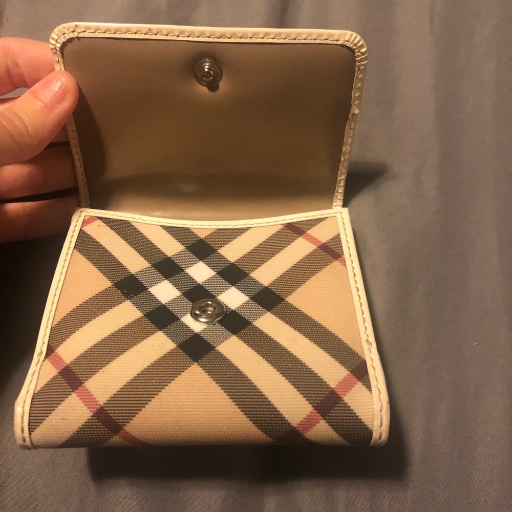 Burberry Beige and Black Checkered Wallet - Picture 2 of 7
